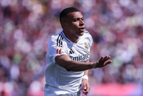 关于败北引发热议！，姆巴佩在日本队比赛中领先优势明显引发球迷热议的信息-体育直播