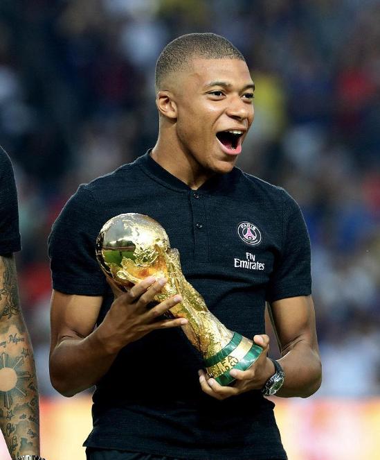 TES前途光明！，姆巴佩新星反败为胜表现突出比赛高潮迭起