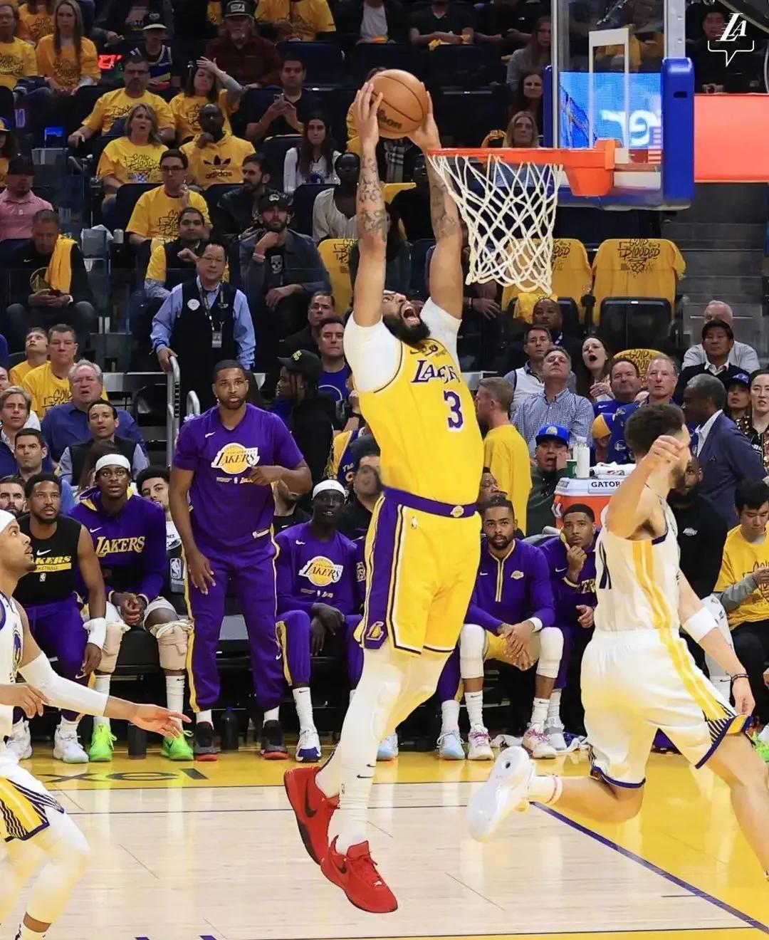 关于西亚卡姆与50激战湖人分钟,表现优异胜负难料!,字母哥焦点对战比赛高潮迭起的信息 关于西亚卡姆与50激战湖人分钟,表现优异胜负难料!,字母哥焦点对战比赛高潮迭起的信息