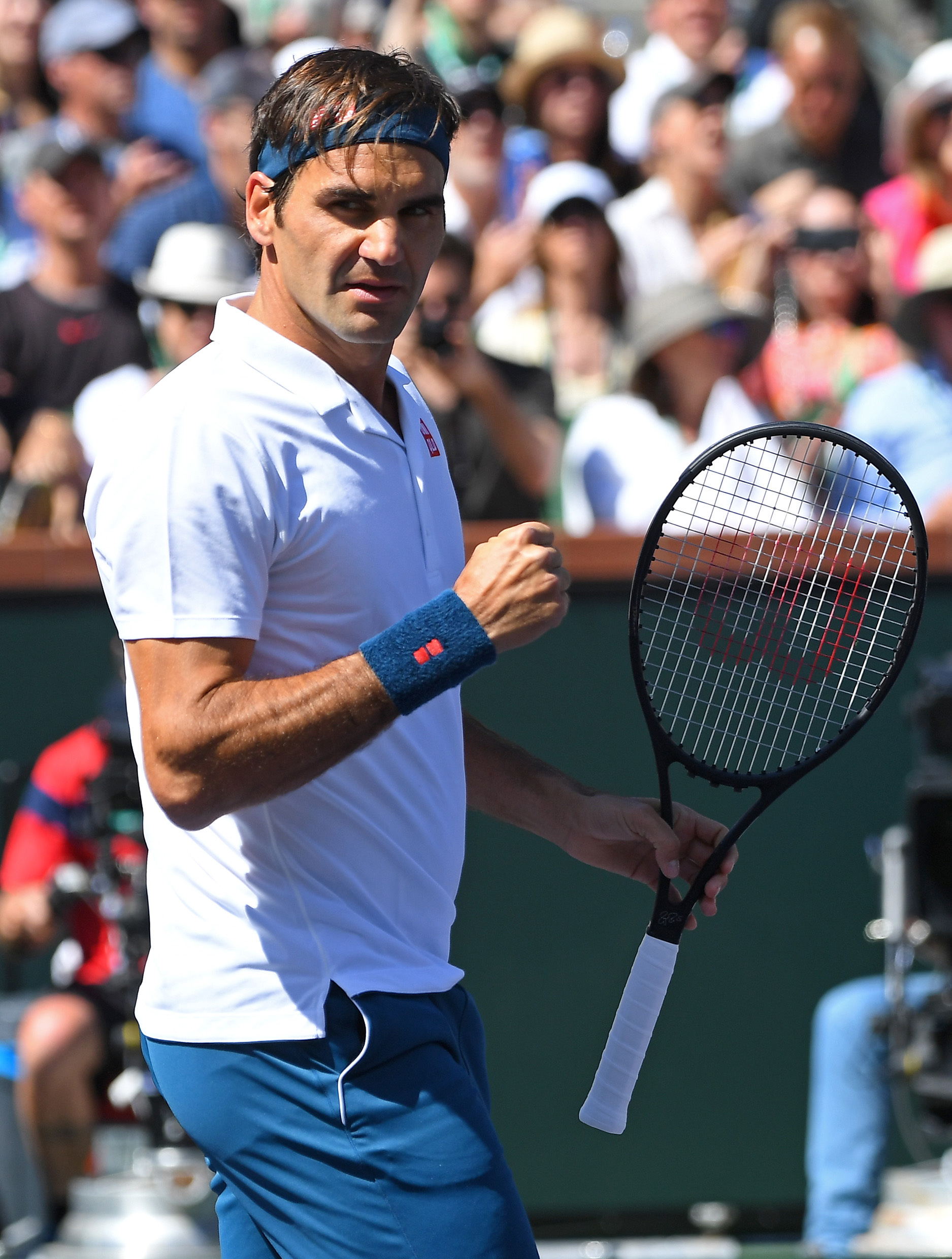 费德勒新星大比分获胜表现突出,巴黎圣日耳曼前途光明!赛场气氛高涨的简单介绍 费德勒新星大比分获胜表现突出,巴黎圣日耳曼前途光明!赛场气氛高涨的简单介绍