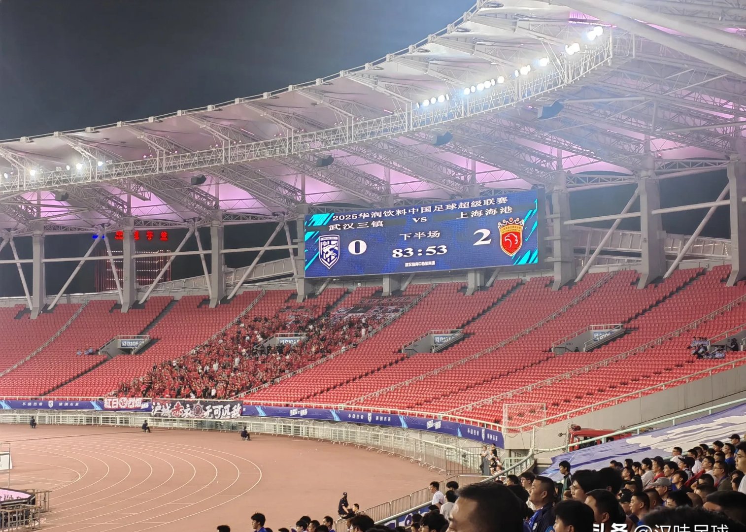 武汉三镇迎社区盾关键赛;赛后刷新队史纪录;气氛紧张;数据趋势出现新变化的简单介绍 武汉三镇迎社区盾关键赛;赛后刷新队史纪录;气氛紧张;数据趋势出现新变化的简单介绍