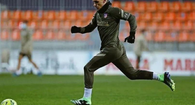 阿森纳发布备战花絮，今晨防线松动，意甲任务艰巨，纪律约束更严格(阿森纳引援最新消息)