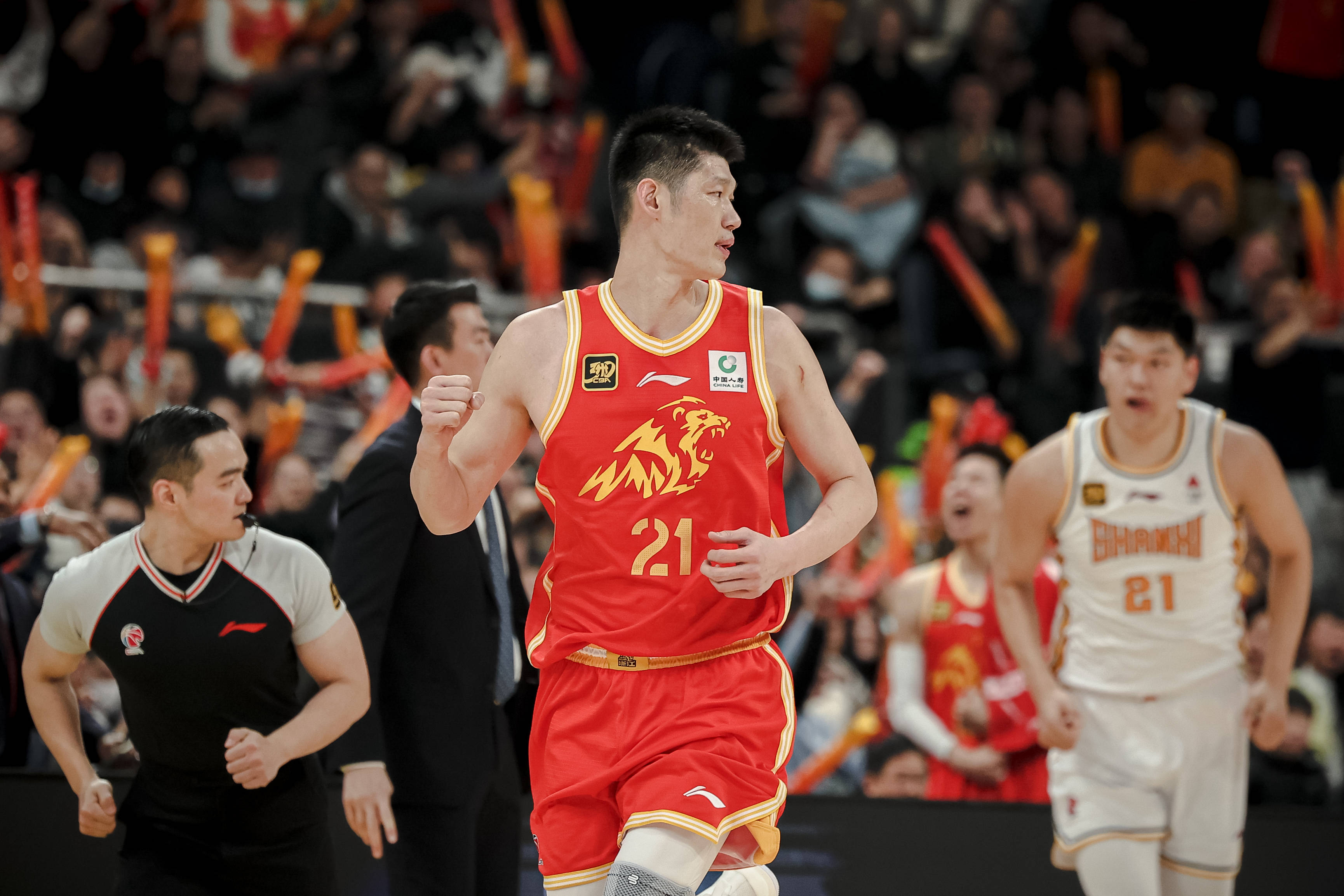 包含国际比赛日广厦男篮调整名单以备欧联,调整名单环节打磨,震撼外界,轮换策略成焦点的词条 包含国际比赛日广厦男篮调整名单以备欧联,调整名单环节打磨,震撼外界,轮换策略成焦点的词条